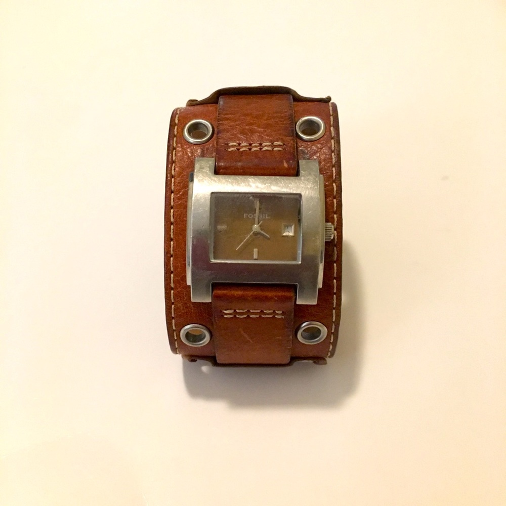 Vintage Fossil 100% Genuine Leather Watch